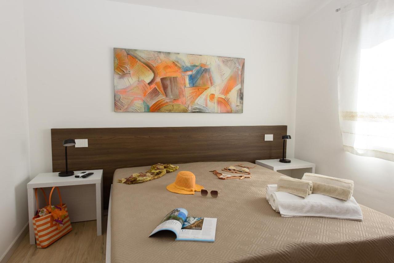 Loft Lungomare Vista Mare E Monti Apartment Àrbatax Екстериор снимка